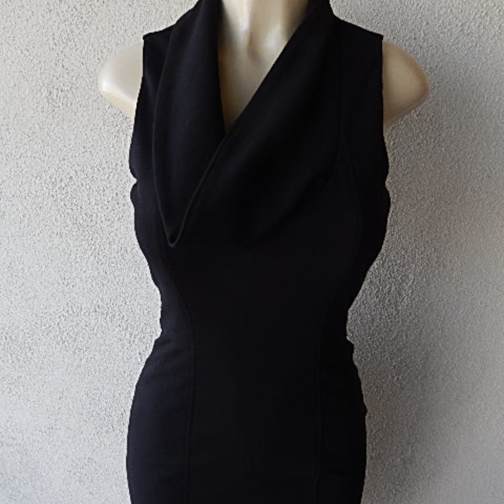 White House Black Market  Black lined sleeveles 2